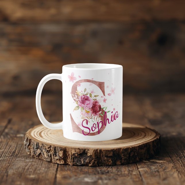 De Café Caneca com Inicial Floral Personalizada – Letra S (Criador carregado)