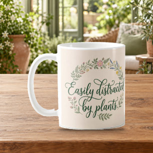 De Café Caneca com Letra Floral Facilmente Distraído por P