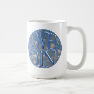 De Café Caneca com logotipo do ponto do amor sobre nuvens