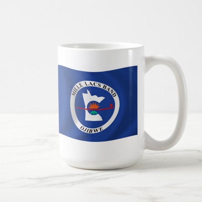 De Café Caneca da Bandeira da Reserva da Banda Mille Lacs (Direita)