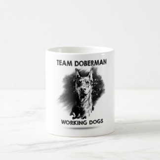 De Café Caneca do Doberman da equipe