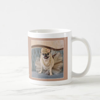 De Café Caneca do Pug do tutu por Pugs e por beijos