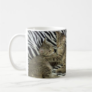 De Café Caneca dos gatinhos do salvamento