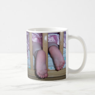 De Café Caneca dos pés do bebê