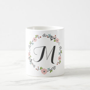 De Café Caneca floral cor-de-rosa do monograma da grinalda