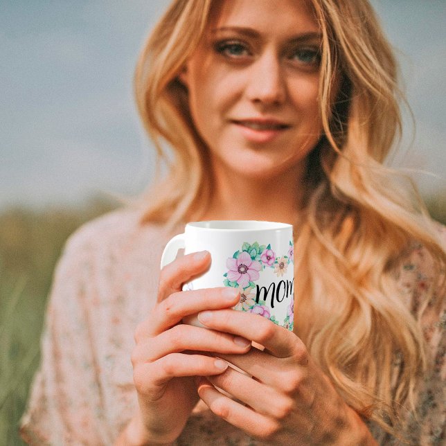 De Café Caneca Floral Heart e buquês com texto MÃE (Criador carregado)