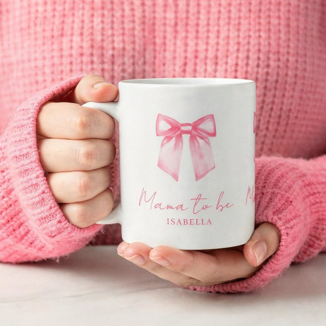 De Café Caneca Rosa Personalizada Moderna Para Mamãe Futur (An 11-oz mug is shown. Customize it with name and choose mug style and size.)