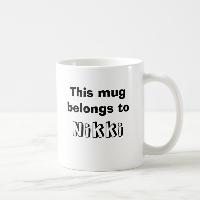 De Café Customizável "esta caneca pertence a… " (Direita)