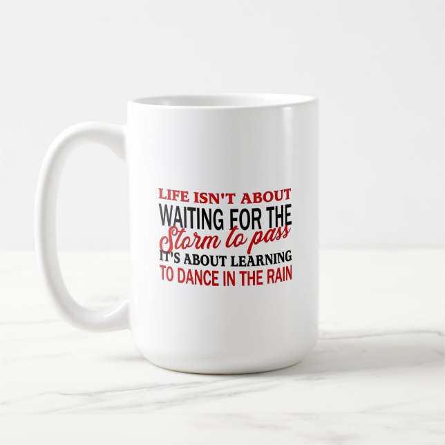 De Café Dança Na Caneca Da Chuva (Esquerda)