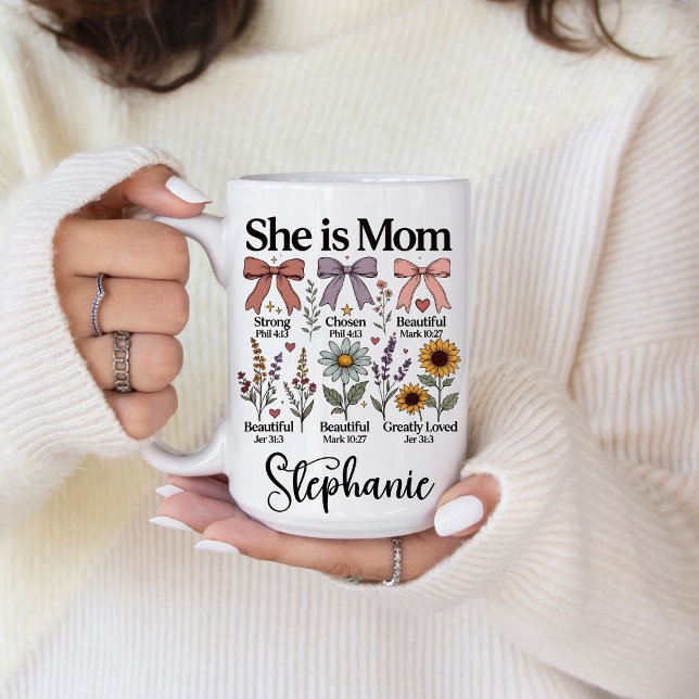 De Café Ela é Mamãe | Caneca da Fé (She is Mom | Faith Mug)