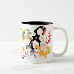 De Café Em Dois Tons 2018 anos do cão Shiba perseguem a caneca