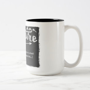 De Café Em Dois Tons A aventura está chamando a caneca
