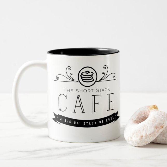 De Café Em Dois Tons A caneca curta da pilha (Com Donut)