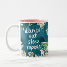 A DANÇA COME a caneca floral bonito colorida da
