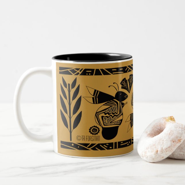 De Café Em Dois Tons Abelhas antigas e flores na caneca dourada (Com Donut)