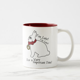 De Café Em Dois Tons Alice na caneca atrasada do coelho do país das