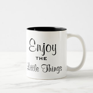 De Café Em Dois Tons Aprecie a caneca pequena das coisas