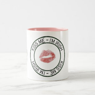 De Café Em Dois Tons Beije Me, Sou Irlandês Caneca Rosa