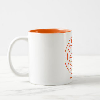 De Café Em Dois Tons Caneca branca com silhueta laranja