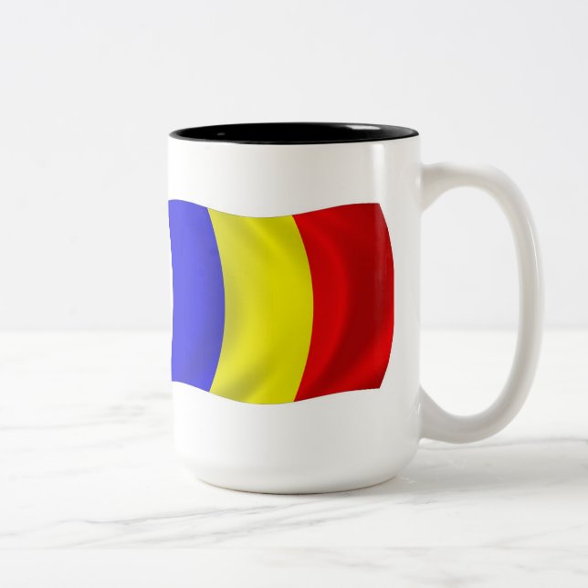 De Café Em Dois Tons Caneca com a Bandeira do Chade (Direita)