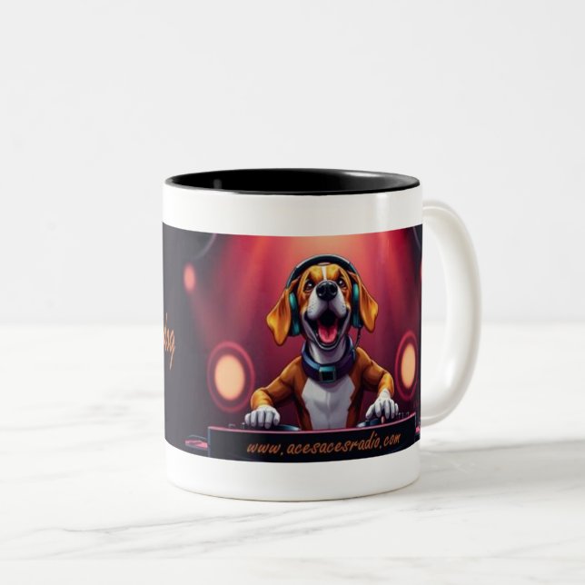 De Café Em Dois Tons caneca com banner do DJ buddydog (Frente Esquerda)