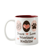 Caneca da medicina veterinária do amor da paz