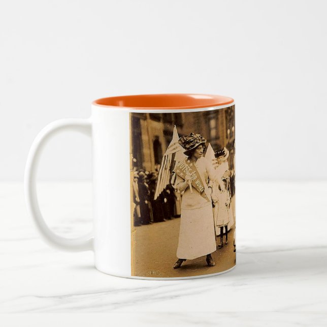 De Café Em Dois Tons Caneca da parada do Suffragist (Esquerda)
