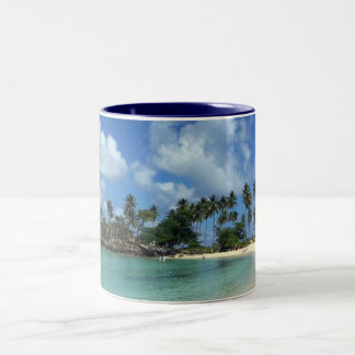 De Café Em Dois Tons Caneca da praia da República Dominicana