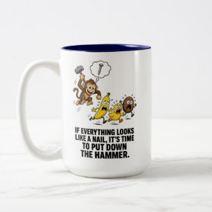 De Café Em Dois Tons Caneca do Macaco com Martelo