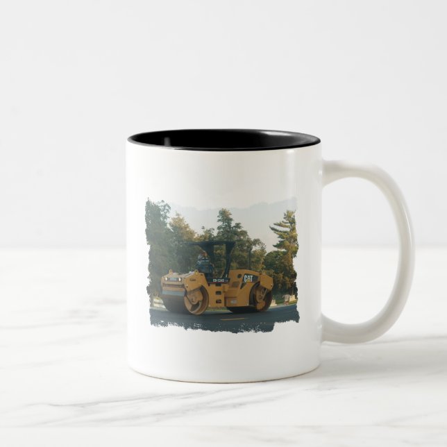 De Café Em Dois Tons Caneca do rolo do asfalto (Direita)