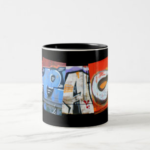 De Café Em Dois Tons Caneca dos grafites da PAZ