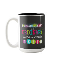 Caneca extraordinária do quadro das citações do