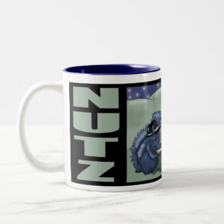 De Café Em Dois Tons Caneca "Nutz McGee" - por Kev Moore