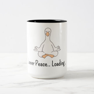 De Café Em Dois Tons Caneca "Paz Interior Carregando" do Pato Fofo – En