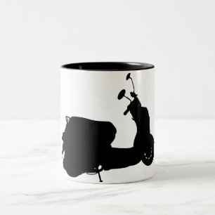 De Café Em Dois Tons Caneca retro da silhueta do patinete