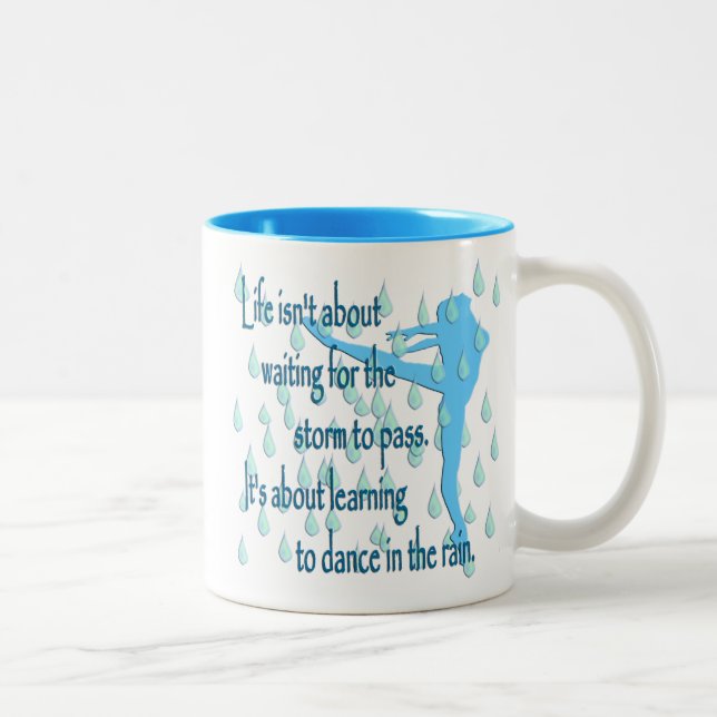 De Café Em Dois Tons Dança na Caneca da Chuva (Direita)