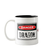 Dragão do perigo - caneca engraçada do geek do