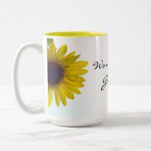 De Café Em Dois Tons Espreitando caneca da avó do mundo do girassol a