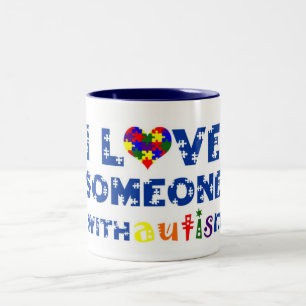 De Café Em Dois Tons Eu amo alguém com caneca do autismo