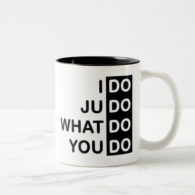 De Café Em Dois Tons Eu faço o judo… Caneca (Direita)