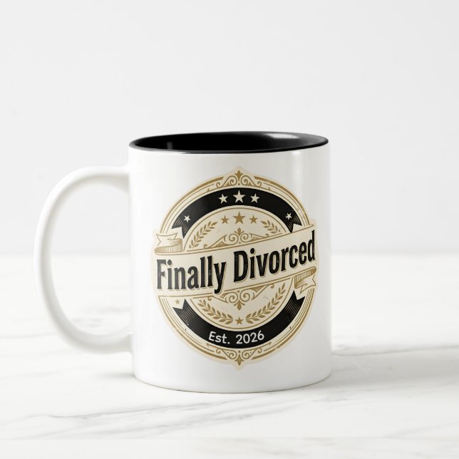 De Café Em Dois Tons Finalmente Divorciado Est. 2025 Caneca Crachá Vint (Esquerda)