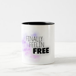 De Café Em Dois Tons Finalmente Feelin livra a caneca