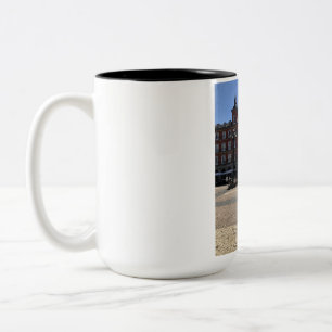De Café Em Dois Tons Madrid — Plaza Mayor Caneca