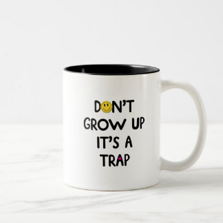De Café Em Dois Tons Não cresça, é uma armadilha! Caneca