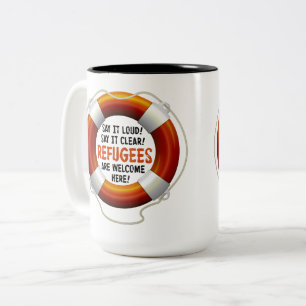 De Café Em Dois Tons Os refugiados dão boas-vindas à grande caneca