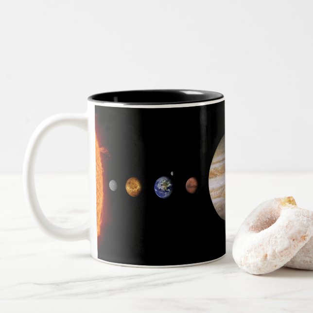 De Café Em Dois Tons PLANETAS da caneca do Dois-Tom do SISTEMA SOLAR (Com Donut)