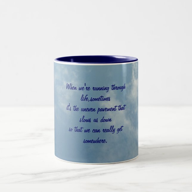 De Café Em Dois Tons Quando nós funcionarmos através da caneca da vida… (Centro)