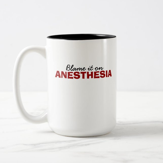 De Café Em Dois Tons Responsabilize-o na anestesia - caneca (Esquerda)
