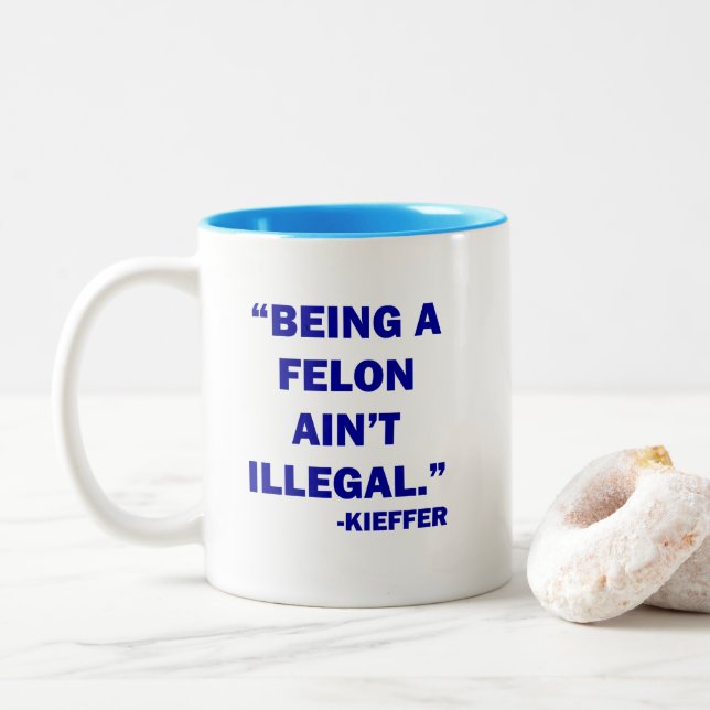 De Café Em Dois Tons "Ser um criminoso não é" caneca ilegal (Com Donut)