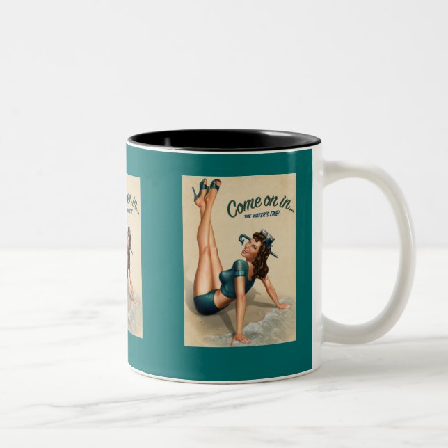 De Café Em Dois Tons Vindo sobre na caneca do Pin-Acima do marinho (Direita)